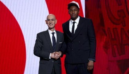 体育资讯-NBA圈内调查（下）：休赛期赢家在东部 冠军属于西部