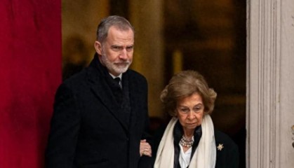 体育资讯-西班牙太后：丈夫花心，儿媳强势，妹妹终身未婚陪伴了她很多年