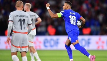 赛事分析-10人法国2-1逆转冰岛！世预赛2连胜领跑 姆巴佩传射 皇马铁腰染红