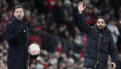 基恩怒斥曼联太糟糕 范尼：我们输给了“越位时间”