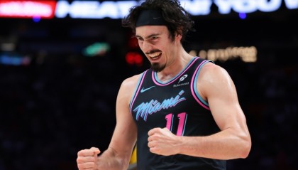 体育资讯-场均16.2分！热火客战公牛 已连续缺席2场的哈克斯大概率出战