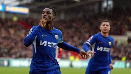 开云体育官网-切尔西绝平仍原地踏步，波切蒂诺生日被球迷喊滚蛋