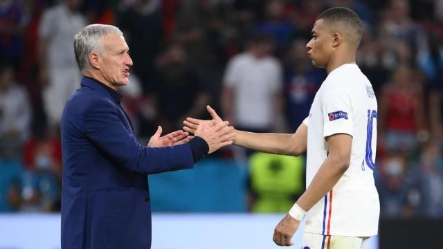1624785950294066699.jpg didier-deschamps-kylian-mbappe_1m8f87x2o5qf61alvjh71grw35.jpg